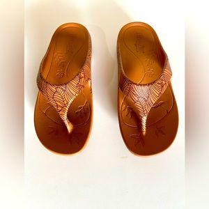 ALEGRÍA THONG SANDALS, BY PG RITE